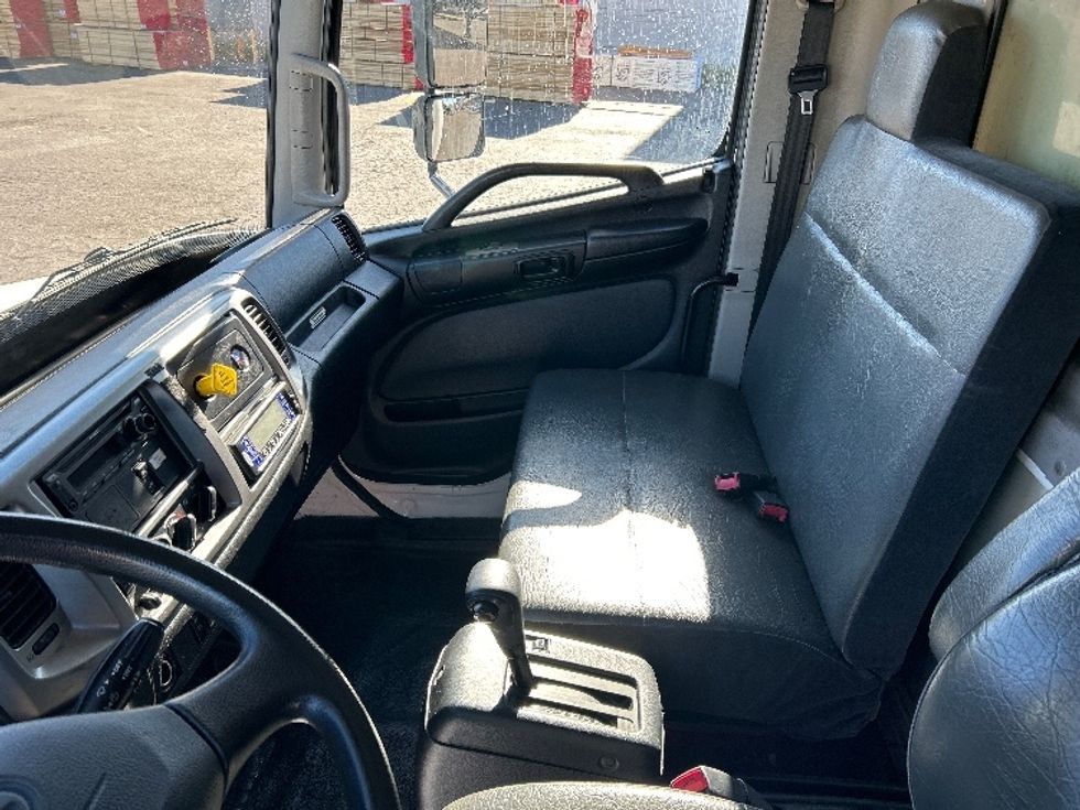 Refrigerated Truck-Light and Medium Duty Trucks-Hino-2019-268-Fontana-CA-104,946\n\t\tmiles-$ 60,000 - Image 19