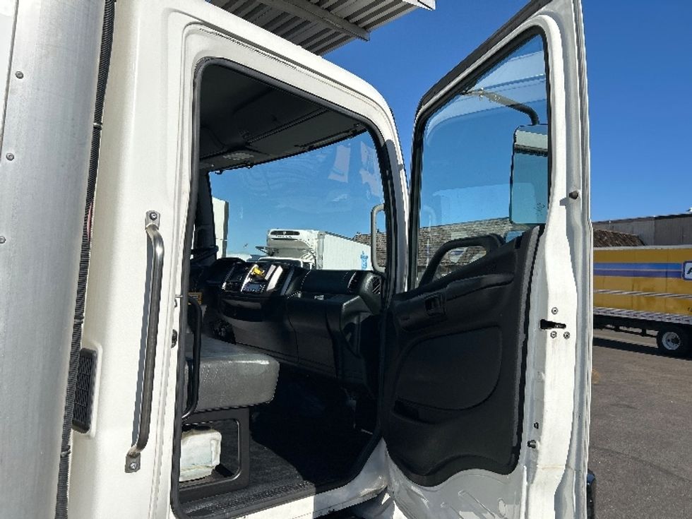Refrigerated Truck-Light and Medium Duty Trucks-Hino-2019-268-Fontana-CA-104,946\n\t\tmiles-$ 60,000 - Image 20