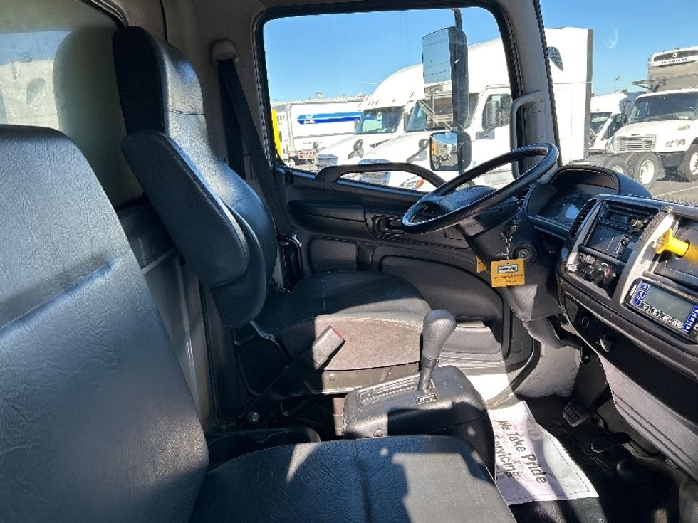 Refrigerated Truck-Light and Medium Duty Trucks-Hino-2019-268-Fontana-CA-104,946\n\t\tmiles-$ 60,000 - Image 22