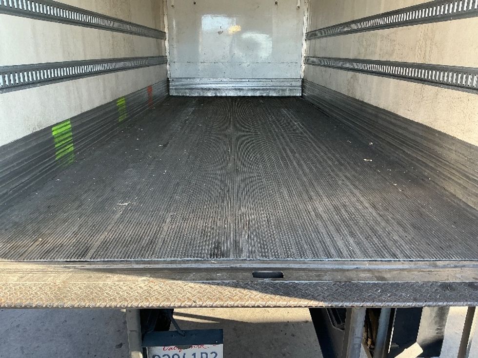 Refrigerated Truck-Light and Medium Duty Trucks-Hino-2019-268-Fontana-CA-168,219\n\t\tmiles-$ 53,250 - Image 10