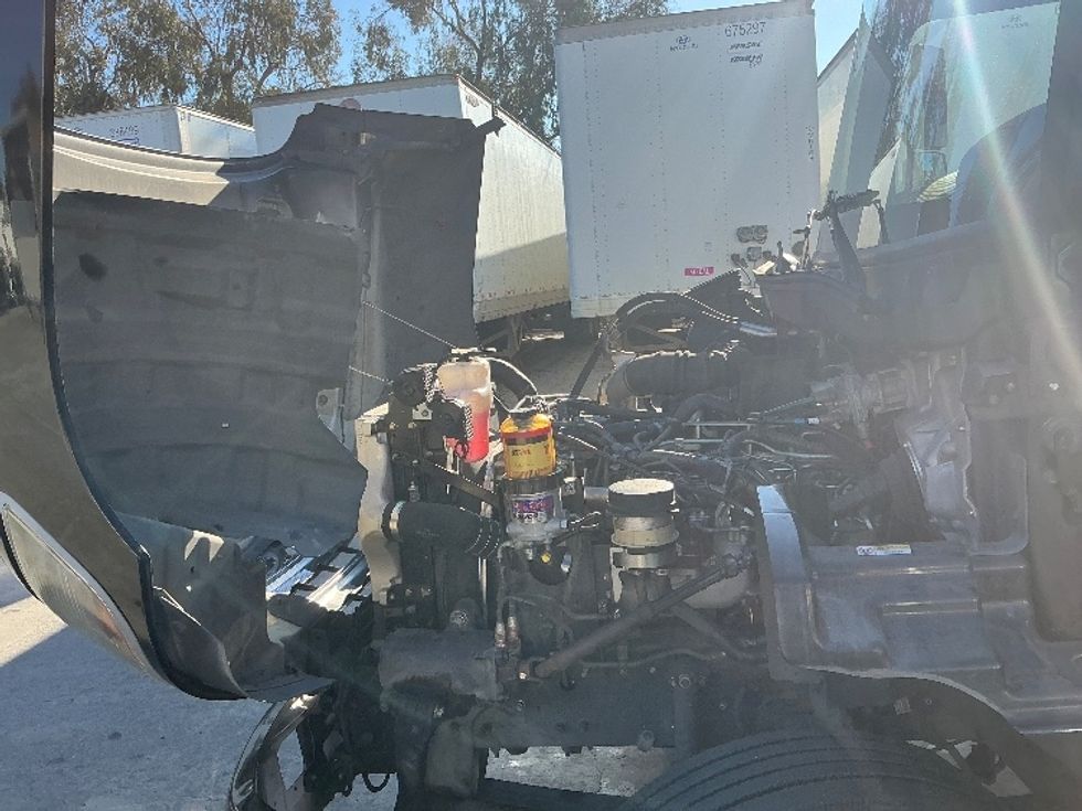 Refrigerated Truck-Light and Medium Duty Trucks-Hino-2019-268-Fontana-CA-168,219\n\t\tmiles-$ 53,250 - Image 24