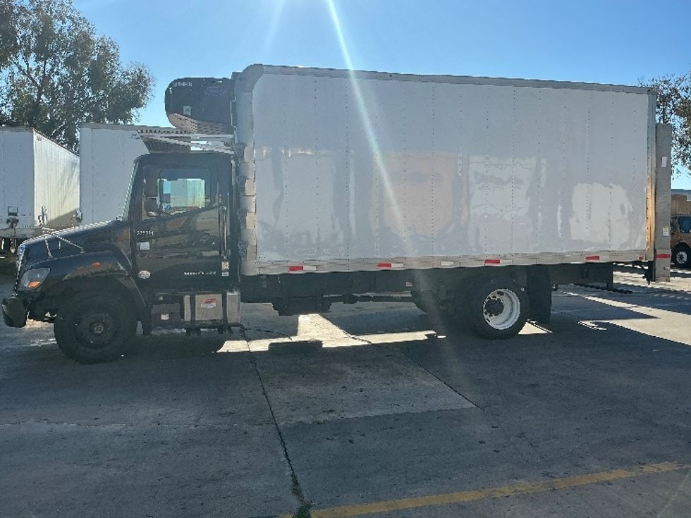 Refrigerated Truck-Light and Medium Duty Trucks-Hino-2019-268-Fontana-CA-168,219\n\t\tmiles-$ 53,250 - Image 4