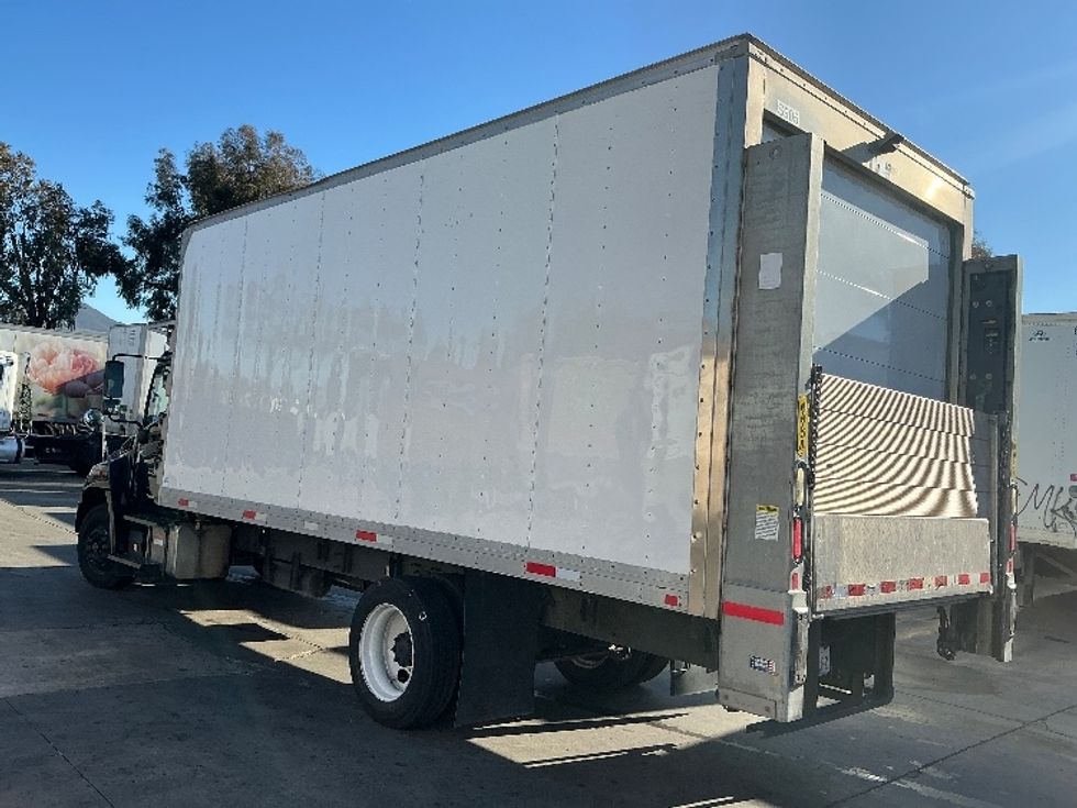 Refrigerated Truck-Light and Medium Duty Trucks-Hino-2019-268-Fontana-CA-168,219\n\t\tmiles-$ 53,250 - Image 6