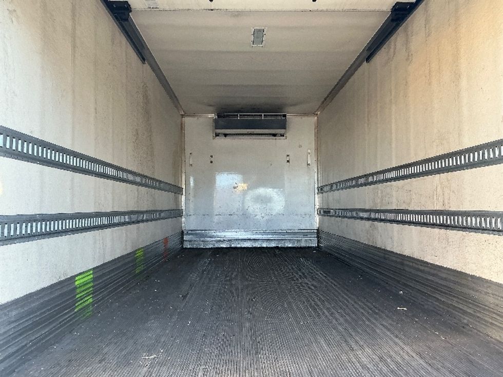 Refrigerated Truck-Light and Medium Duty Trucks-Hino-2019-268-Fontana-CA-168,219\n\t\tmiles-$ 53,250 - Image 8