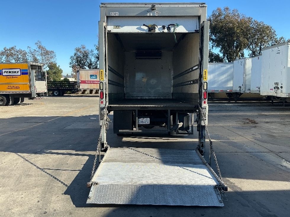 Refrigerated Truck-Light and Medium Duty Trucks-Hino-2019-268-Fontana-CA-168,219\n\t\tmiles-$ 53,250 - Image 9