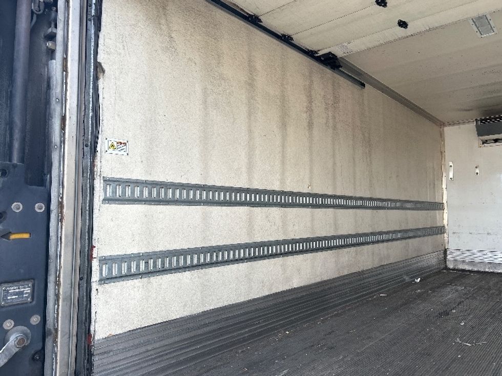 Refrigerated Truck-Light and Medium Duty Trucks-Hino-2019-268-Fontana-CA-187,875\n\t\tmiles-$ 50,500 - Image 11