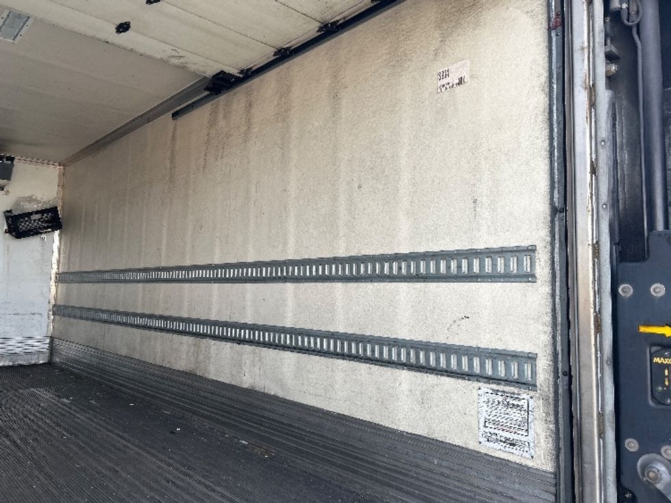 Refrigerated Truck-Light and Medium Duty Trucks-Hino-2019-268-Fontana-CA-187,875\n\t\tmiles-$ 50,500 - Image 12