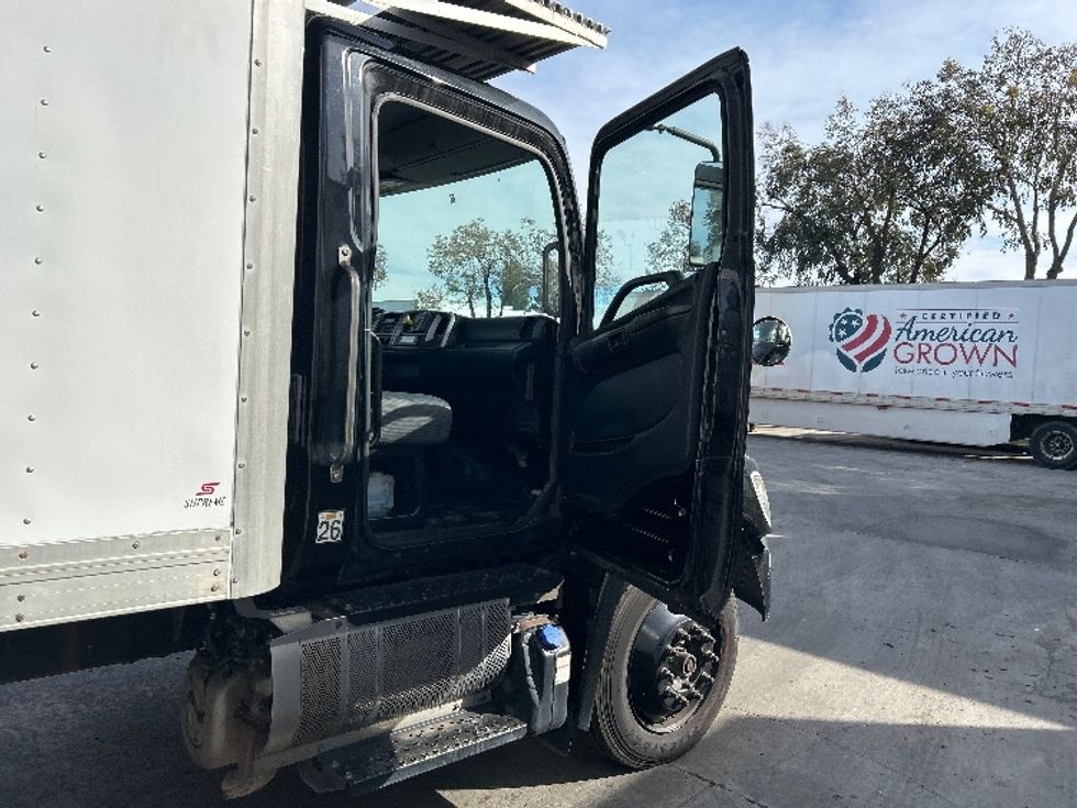 Refrigerated Truck-Light and Medium Duty Trucks-Hino-2019-268-Fontana-CA-187,875\n\t\tmiles-$ 50,500 - Image 19
