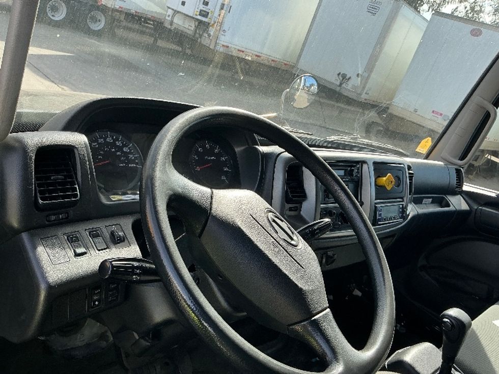 Refrigerated Truck-Light and Medium Duty Trucks-Hino-2019-268-Fontana-CA-265,795\n\t\tmiles-$ 39,750 - Image 17