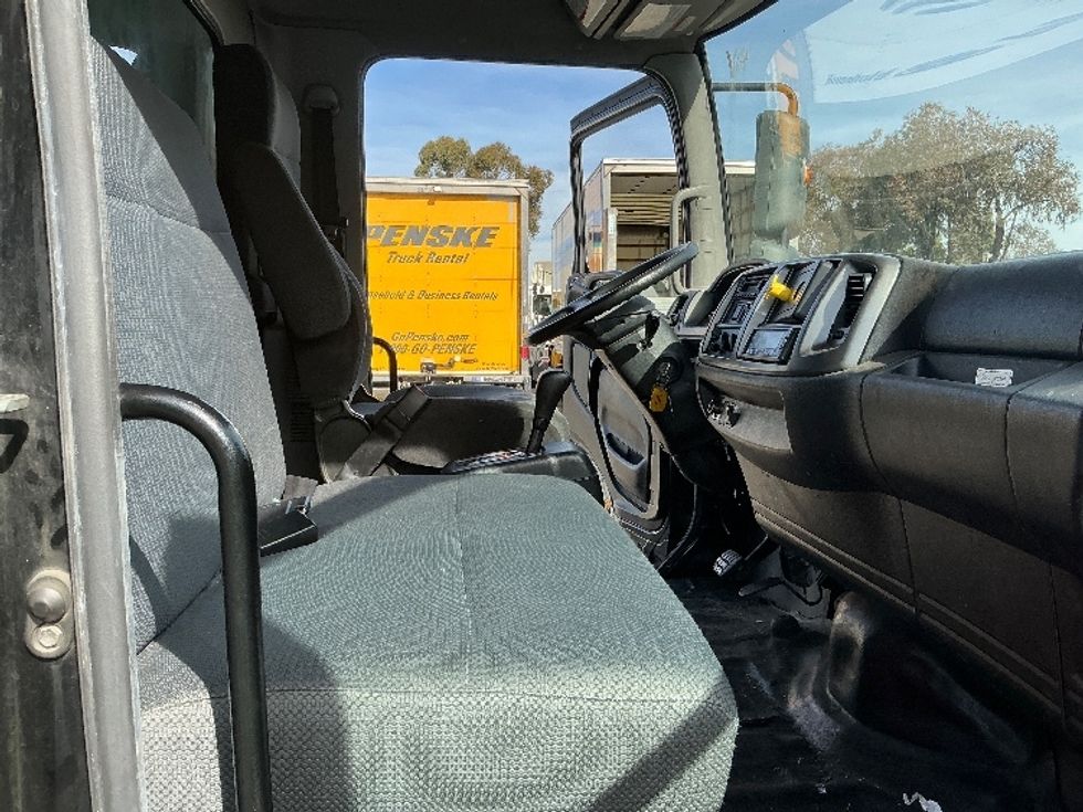 Refrigerated Truck-Light and Medium Duty Trucks-Hino-2019-268-Fontana-CA-265,795\n\t\tmiles-$ 39,750 - Image 22