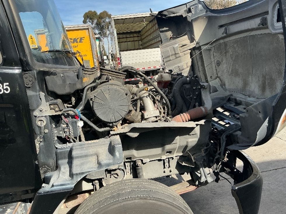 Refrigerated Truck-Light and Medium Duty Trucks-Hino-2019-268-Fontana-CA-265,795\n\t\tmiles-$ 39,750 - Image 23