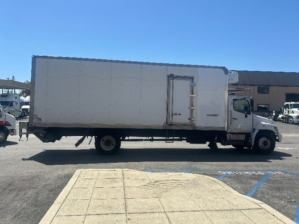 Refrigerated Truck-Light and Medium Duty Trucks-Hino-2019-268-Fontana-CA-317,788\n\t\tmiles-$ 37,750 - Image 15