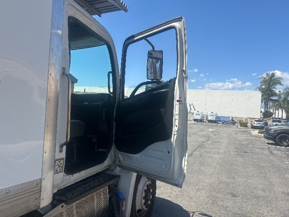 Refrigerated Truck-Light and Medium Duty Trucks-Hino-2019-268-Fontana-CA-317,788\n\t\tmiles-$ 37,750 - Image 20