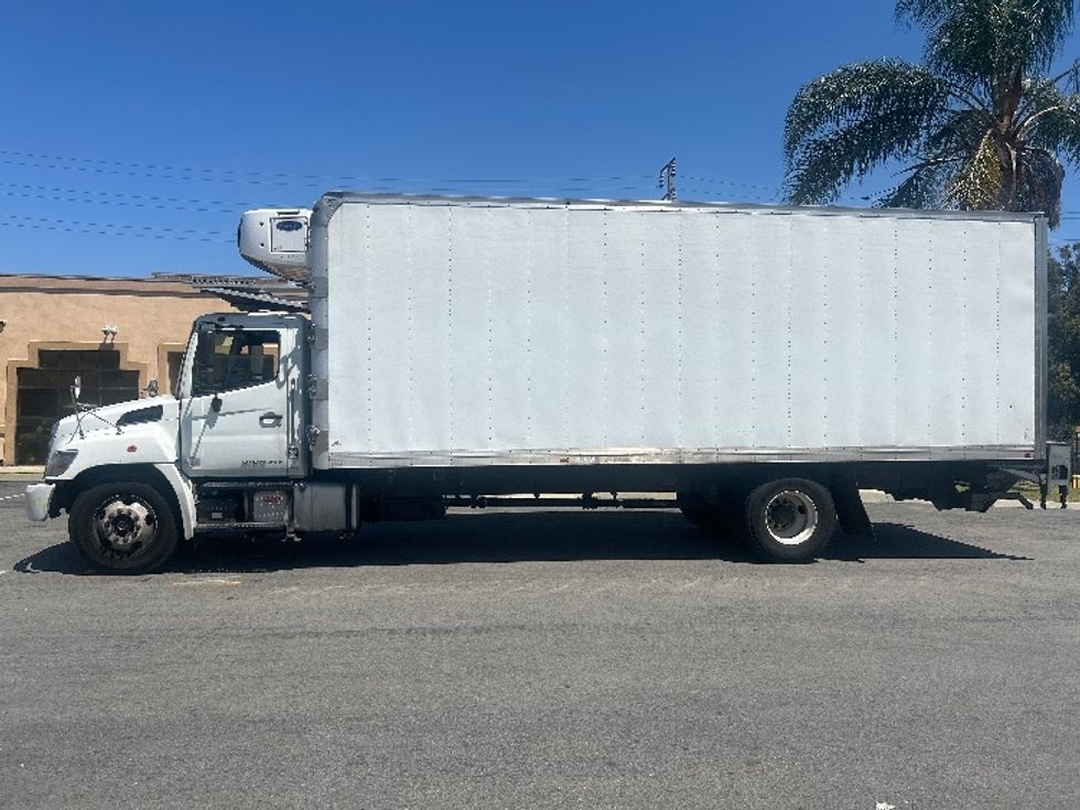 Refrigerated Truck-Light and Medium Duty Trucks-Hino-2019-268-Fontana-CA-317,788\n\t\tmiles-$ 37,750 - Image 4