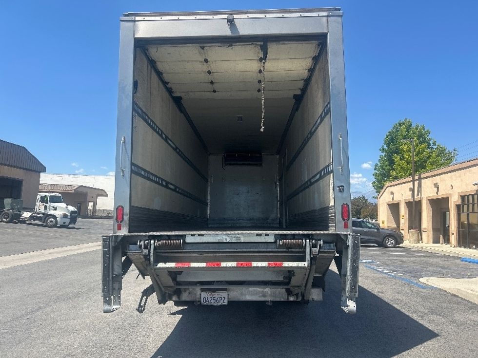 Refrigerated Truck-Light and Medium Duty Trucks-Hino-2019-268-Fontana-CA-317,788\n\t\tmiles-$ 37,750 - Image 8
