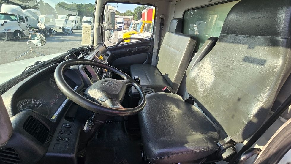Refrigerated Truck-Light and Medium Duty Trucks-Hino-2019-268-Forest Park-GA-241,746\n\t\tmiles-$ 47,250 - Image 14