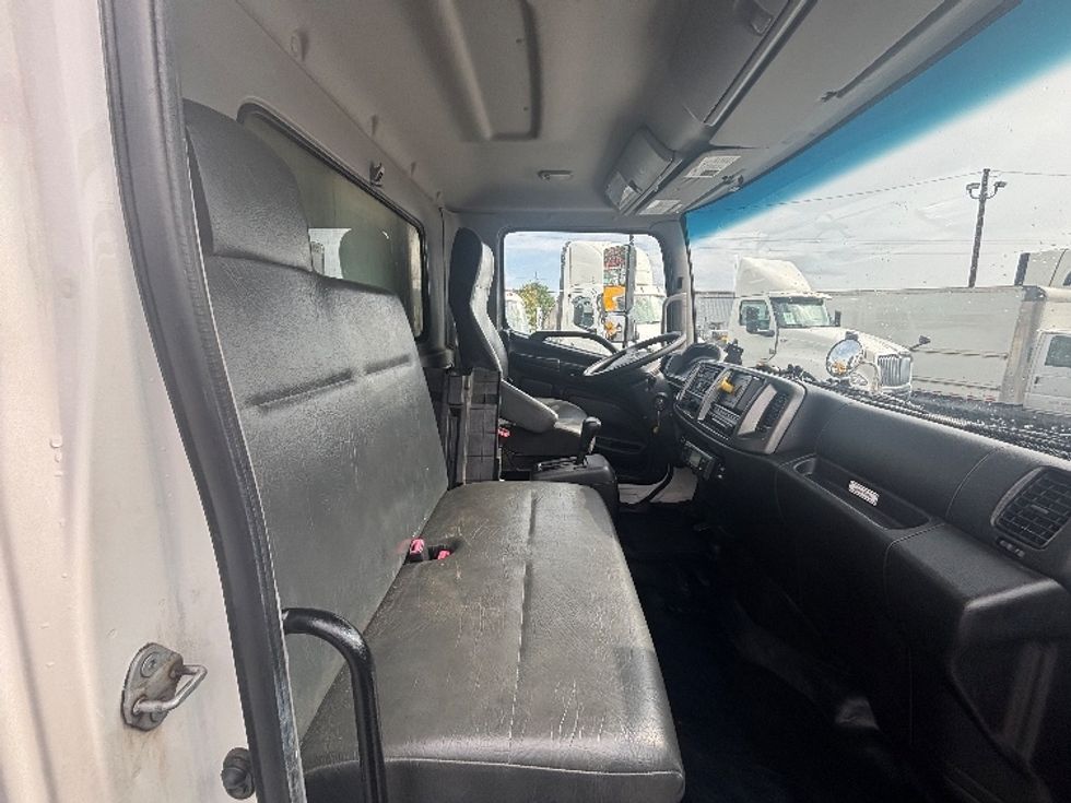 Refrigerated Truck-Light and Medium Duty Trucks-Hino-2019-268-Forest Park-GA-273,138\n\t\tmiles-$ 38,000 - Image 22