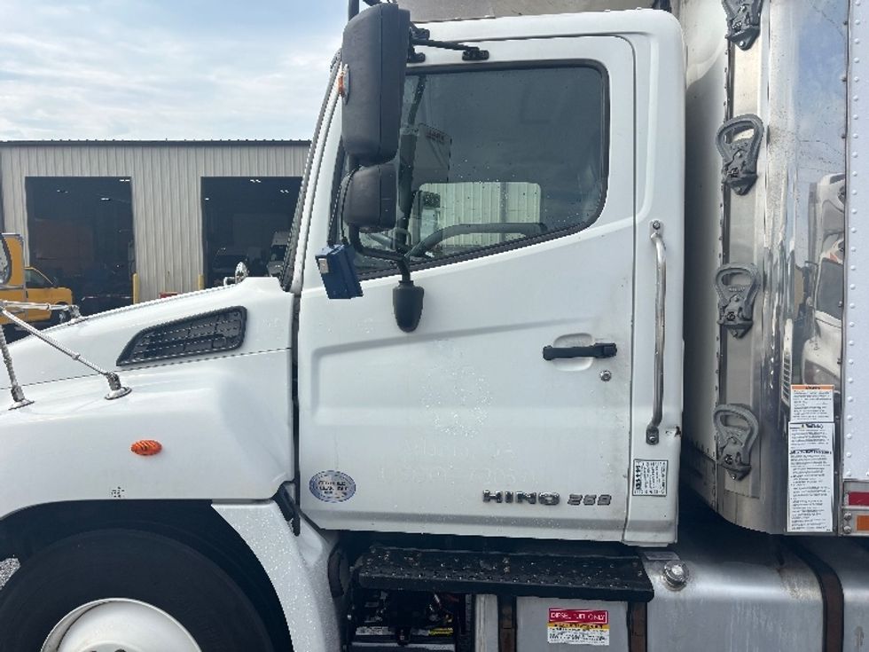 Refrigerated Truck-Light and Medium Duty Trucks-Hino-2019-268-Forest Park-GA-273,138\n\t\tmiles-$ 38,000 - Image 27