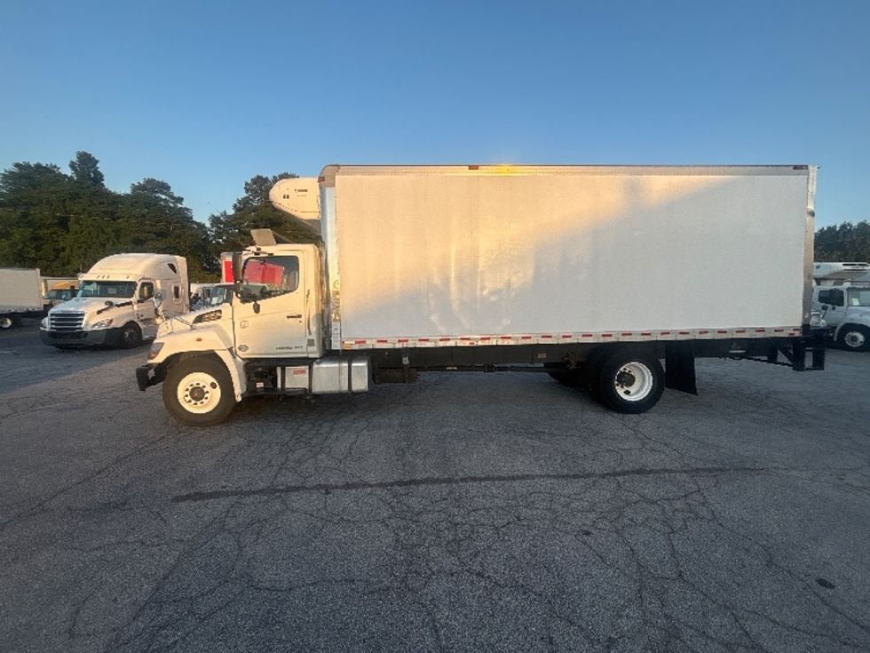 Refrigerated Truck-Light and Medium Duty Trucks-Hino-2019-268-Forest Park-GA-317,696\n\t\tmiles-$ 28,750 - Image 4
