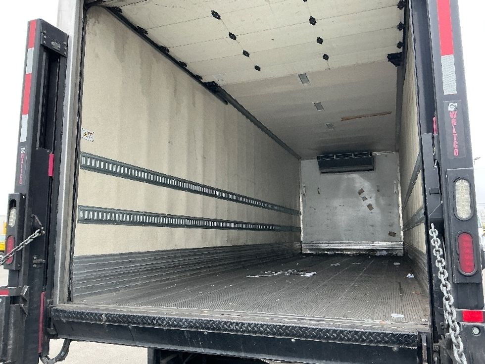 Refrigerated Truck-Light and Medium Duty Trucks-Hino-2019-268-Fresno-CA-65,162\n\t\tmiles-$ 73,000 - Image 11