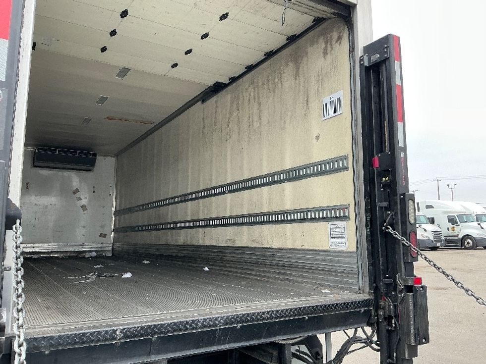 Refrigerated Truck-Light and Medium Duty Trucks-Hino-2019-268-Fresno-CA-65,162\n\t\tmiles-$ 73,000 - Image 12