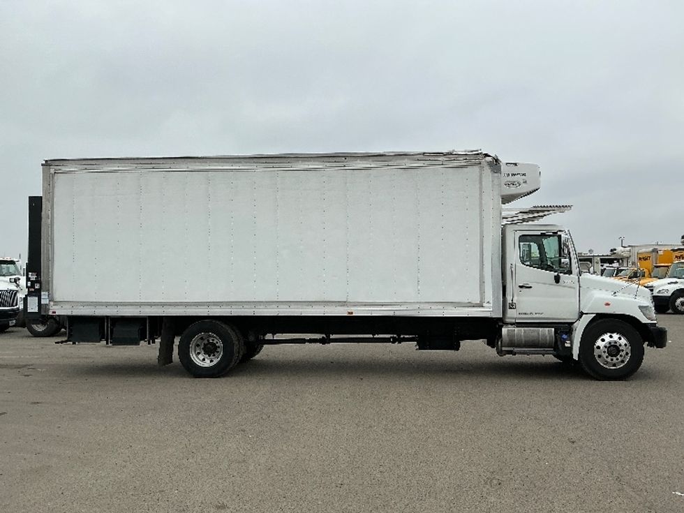 Refrigerated Truck-Light and Medium Duty Trucks-Hino-2019-268-Fresno-CA-65,162\n\t\tmiles-$ 73,000 - Image 15