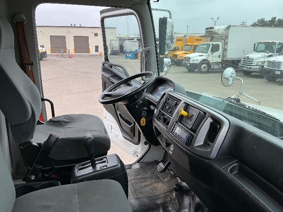 Refrigerated Truck-Light and Medium Duty Trucks-Hino-2019-268-Fresno-CA-65,162\n\t\tmiles-$ 73,000 - Image 22