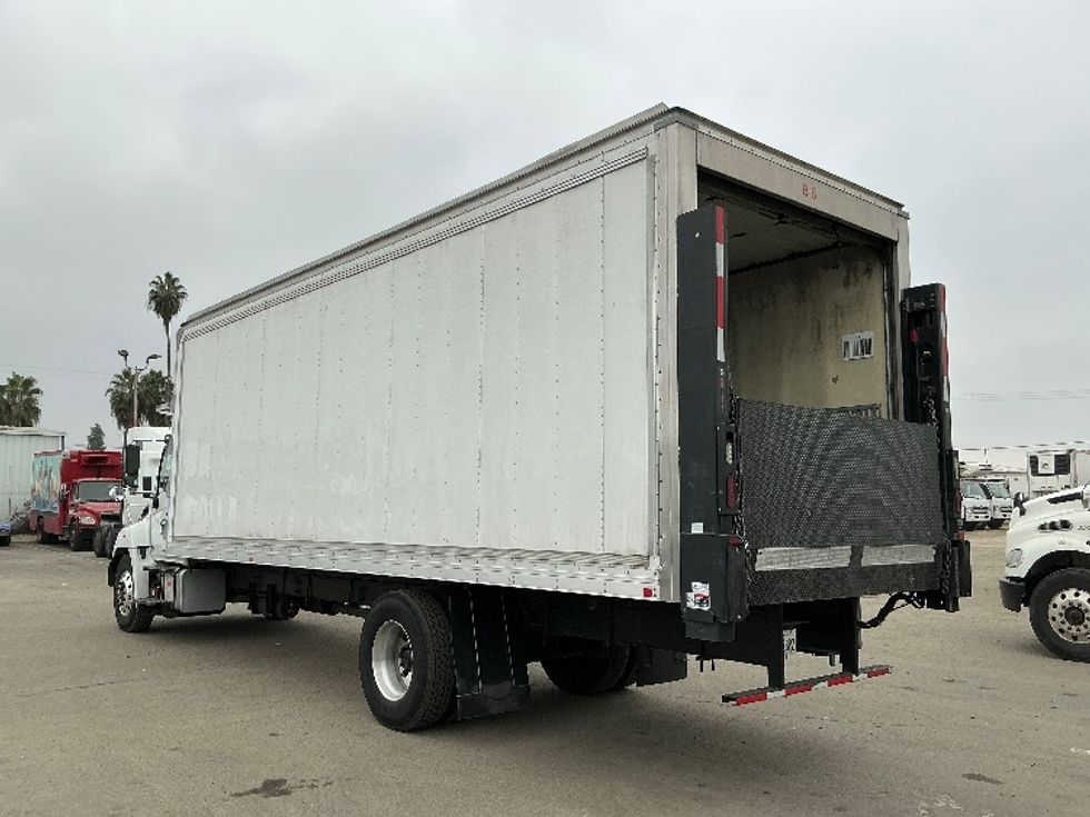 Refrigerated Truck-Light and Medium Duty Trucks-Hino-2019-268-Fresno-CA-65,162\n\t\tmiles-$ 73,000 - Image 6