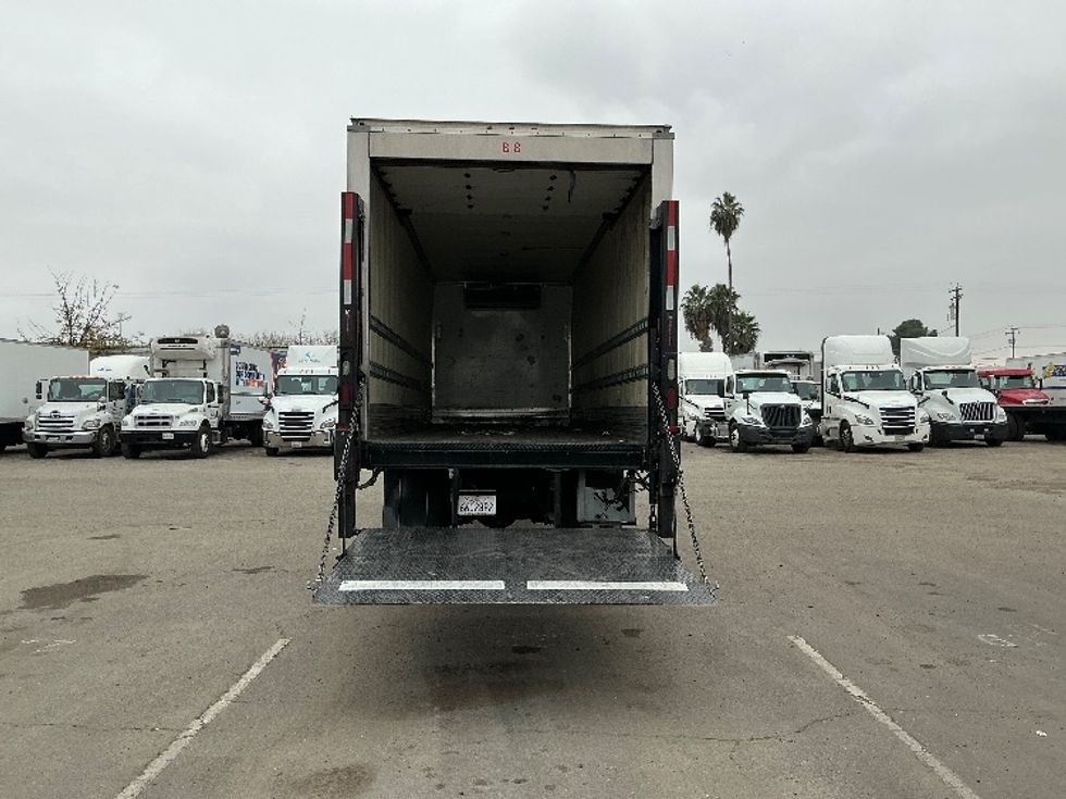Refrigerated Truck-Light and Medium Duty Trucks-Hino-2019-268-Fresno-CA-65,162\n\t\tmiles-$ 73,000 - Image 9