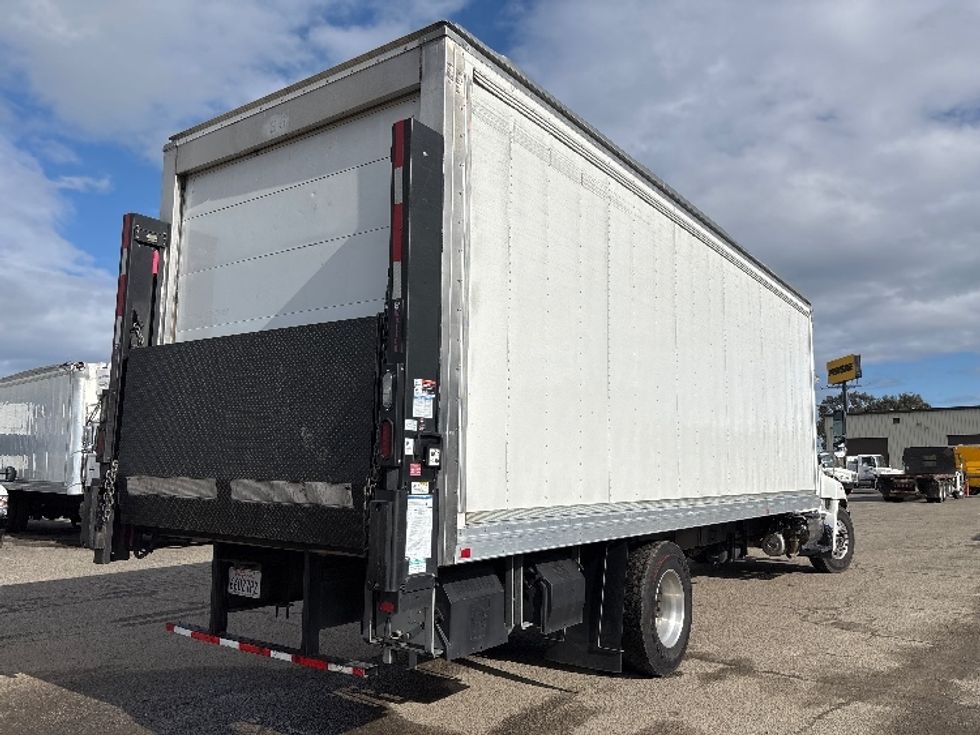 Refrigerated Truck-Light and Medium Duty Trucks-Hino-2019-268-Fresno-CA-66,779\n\t\tmiles-$ 72,750 - Image 12