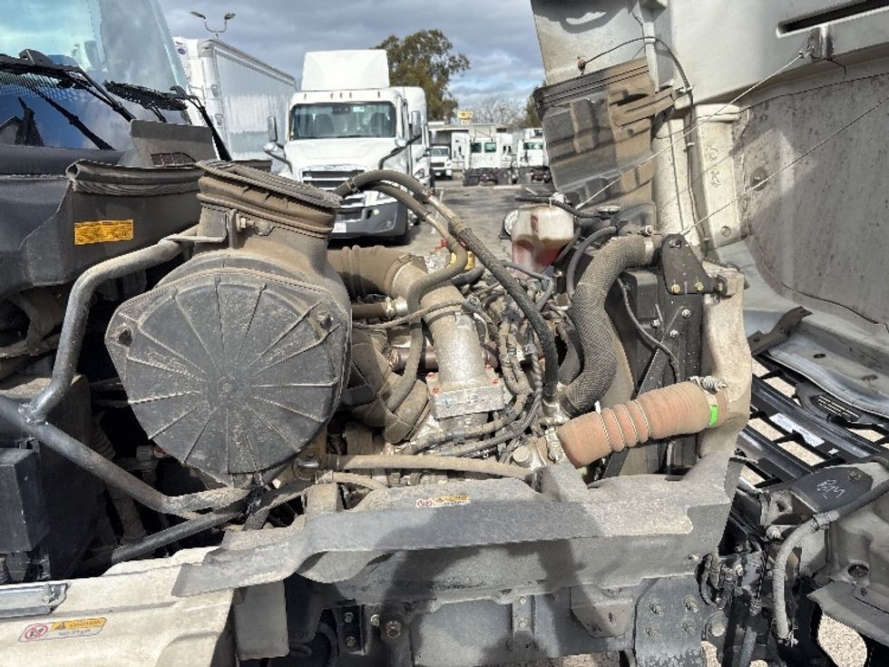 Refrigerated Truck-Light and Medium Duty Trucks-Hino-2019-268-Fresno-CA-66,779\n\t\tmiles-$ 72,750 - Image 22