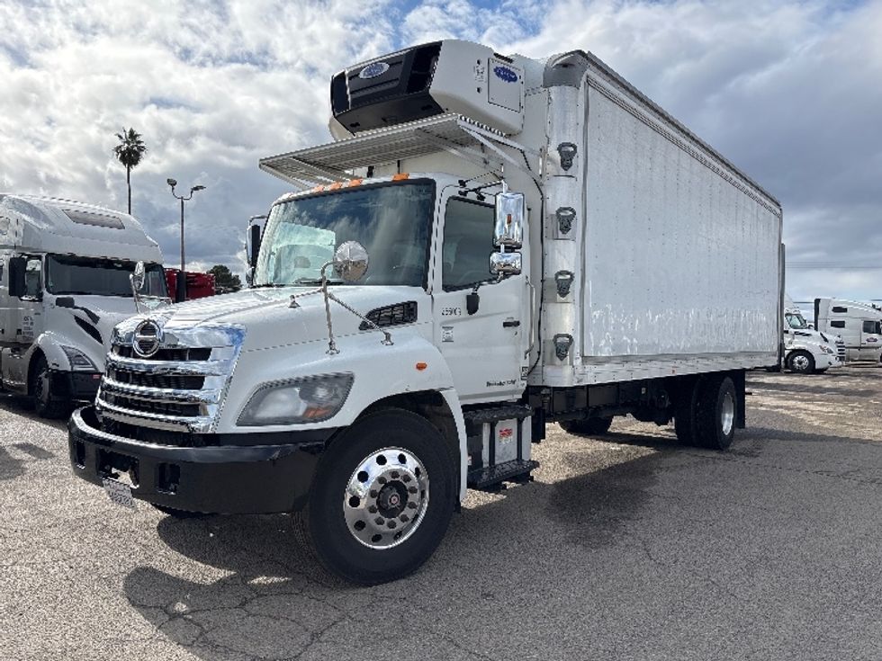 Refrigerated Truck-Light and Medium Duty Trucks-Hino-2019-268-Fresno-CA-66,779\n\t\tmiles-$ 72,750 - Image 3