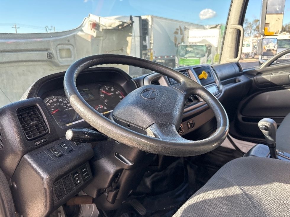 Refrigerated Truck-Light and Medium Duty Trucks-Hino-2019-268-Fresno-CA-72,024\n\t\tmiles-$ 72,500 - Image 16
