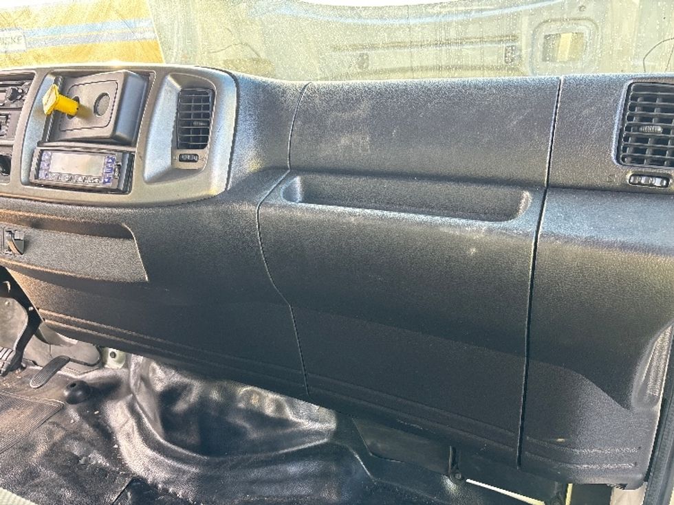 Refrigerated Truck-Light and Medium Duty Trucks-Hino-2019-268-Fresno-CA-72,024\n\t\tmiles-$ 72,500 - Image 20