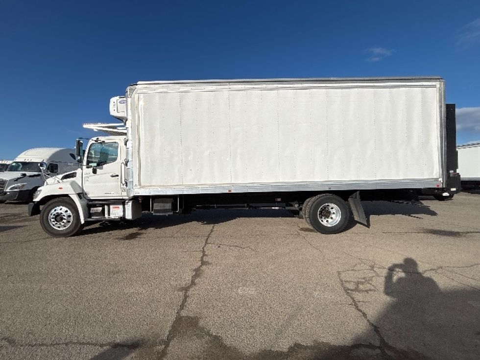 Refrigerated Truck-Light and Medium Duty Trucks-Hino-2019-268-Fresno-CA-72,024\n\t\tmiles-$ 72,500 - Image 4