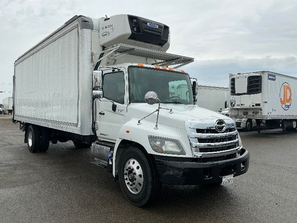 Refrigerated Truck-Light and Medium Duty Trucks-Hino-2019-268-Fresno-CA-73,983\n\t\tmiles-$ 72,000 - Image 1