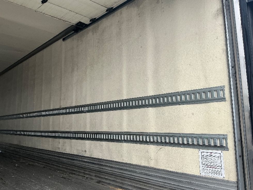 Refrigerated Truck-Light and Medium Duty Trucks-Hino-2019-268-Fresno-CA-73,983\n\t\tmiles-$ 72,000 - Image 12