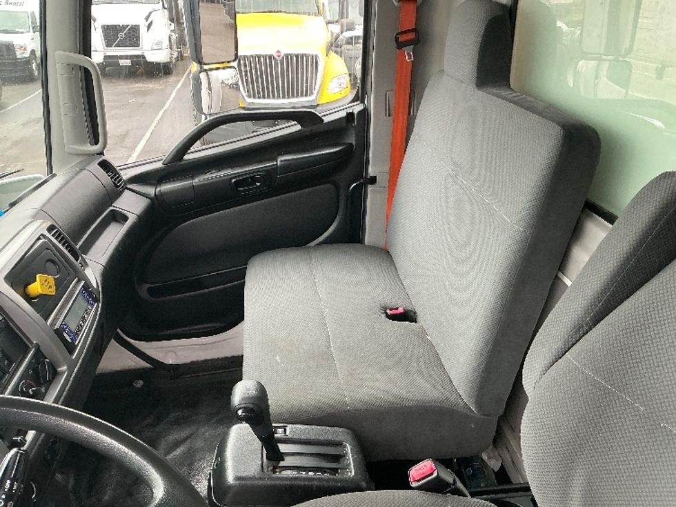 Refrigerated Truck-Light and Medium Duty Trucks-Hino-2019-268-Fresno-CA-73,983\n\t\tmiles-$ 72,000 - Image 18