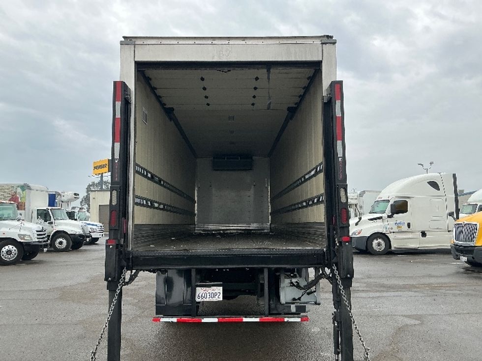 Refrigerated Truck-Light and Medium Duty Trucks-Hino-2019-268-Fresno-CA-73,983\n\t\tmiles-$ 72,000 - Image 8