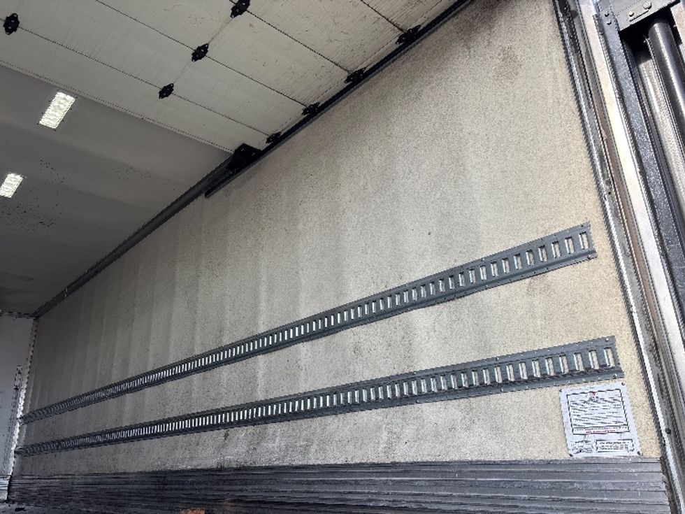 Refrigerated Truck-Light and Medium Duty Trucks-Hino-2019-268-Fresno-CA-79,063\n\t\tmiles-$ 72,000 - Image 11