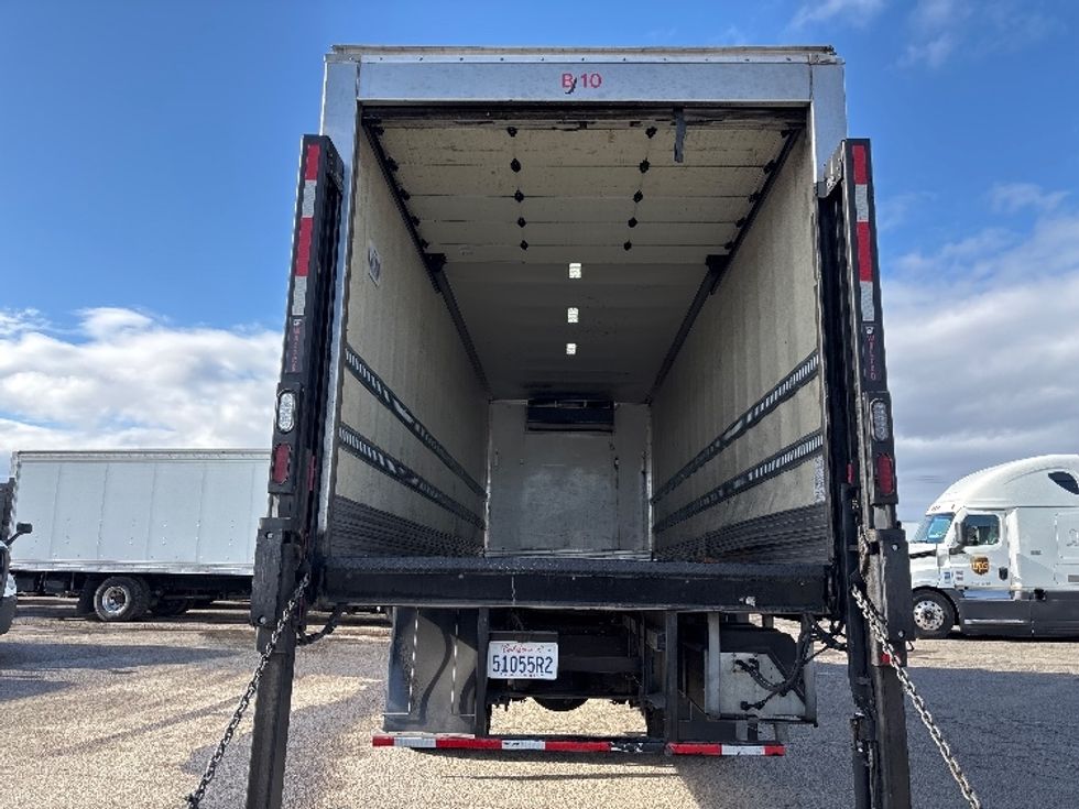 Refrigerated Truck-Light and Medium Duty Trucks-Hino-2019-268-Fresno-CA-79,063\n\t\tmiles-$ 72,000 - Image 8