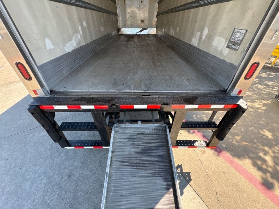 Refrigerated Truck-Light and Medium Duty Trucks-Hino-2019-268-Garland-TX-181,493\n\t\tmiles-$ 53,250 - Image 10