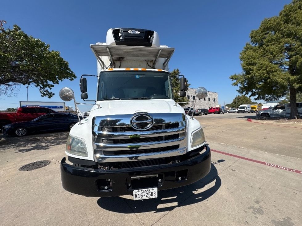 Refrigerated Truck-Light and Medium Duty Trucks-Hino-2019-268-Garland-TX-181,493\n\t\tmiles-$ 53,250 - Image 2