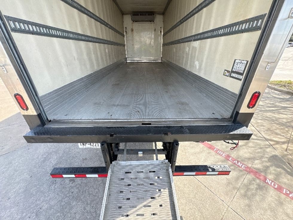 Refrigerated Truck-Light and Medium Duty Trucks-Hino-2019-268-Garland-TX-237,618\n\t\tmiles-$ 43,250 - Image 10