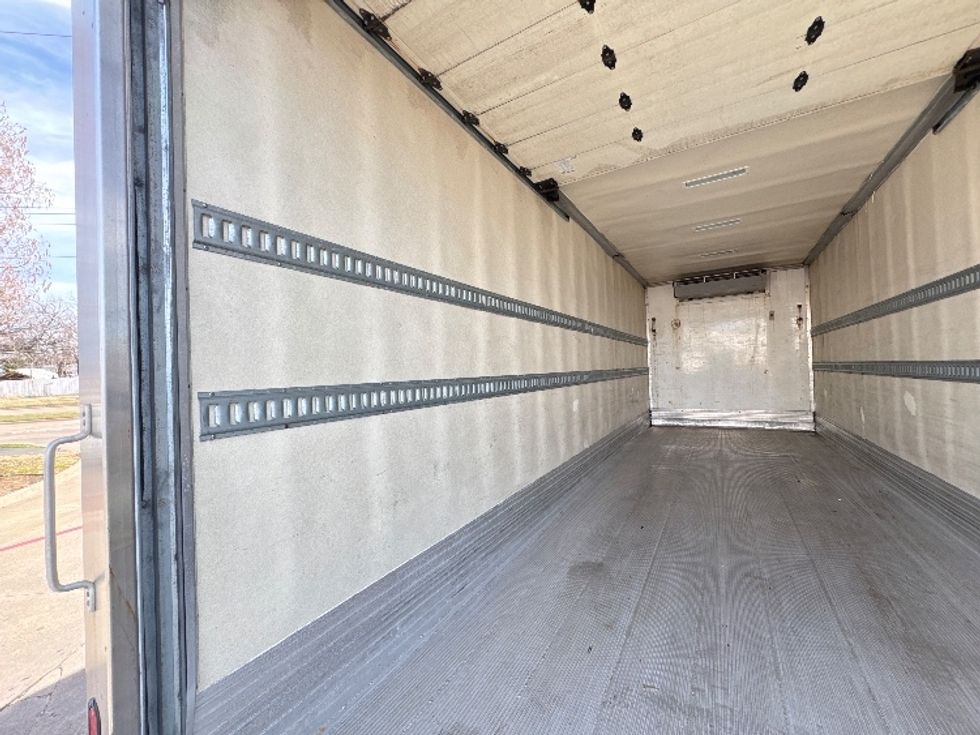 Refrigerated Truck-Light and Medium Duty Trucks-Hino-2019-268-Garland-TX-237,618\n\t\tmiles-$ 43,250 - Image 11