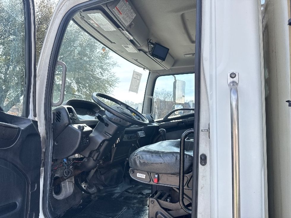 Refrigerated Truck-Light and Medium Duty Trucks-Hino-2019-268-Garland-TX-237,618\n\t\tmiles-$ 43,250 - Image 16
