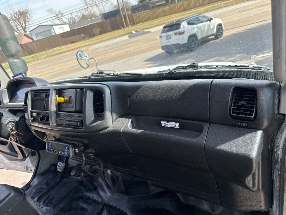 Refrigerated Truck-Light and Medium Duty Trucks-Hino-2019-268-Garland-TX-237,618\n\t\tmiles-$ 43,250 - Image 21