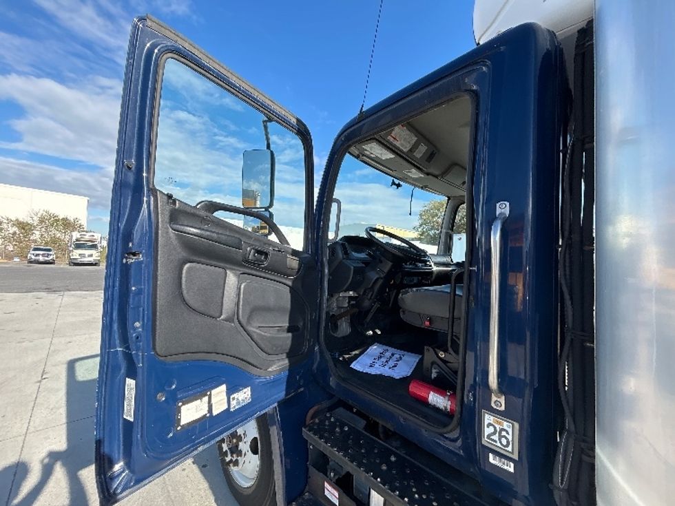 Refrigerated Truck-Light and Medium Duty Trucks-Hino-2019-268-Hammond-LA-138,708\n\t\tmiles-$ 43,750 - Image 14