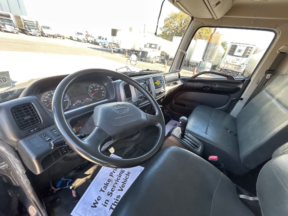 Refrigerated Truck-Light and Medium Duty Trucks-Hino-2019-268-Hammond-LA-138,708\n\t\tmiles-$ 43,750 - Image 15