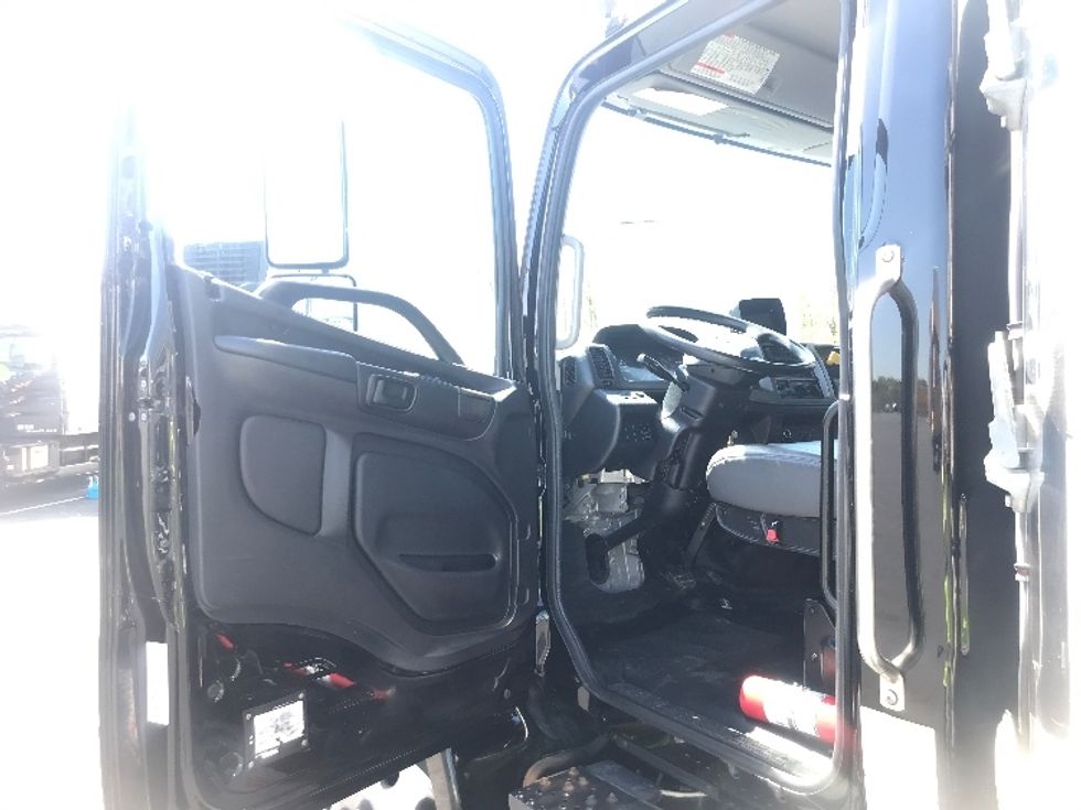 Refrigerated Truck-Light and Medium Duty Trucks-Hino-2019-268-Harrisburg-PA-136,429\n\t\tmiles-$ 49,750 - Image 16
